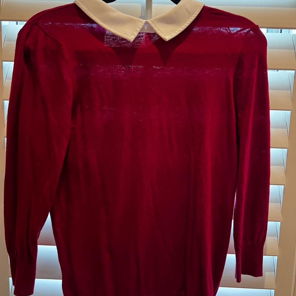 Women’s collared sweater!